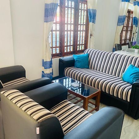 Lavendra Guset House Otel Nallathanniya Dış mekan fotoğraf