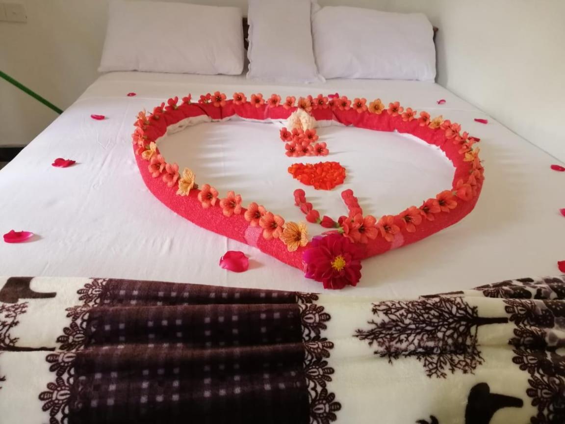 Lavendra Guset House Otel Nallathanniya Dış mekan fotoğraf