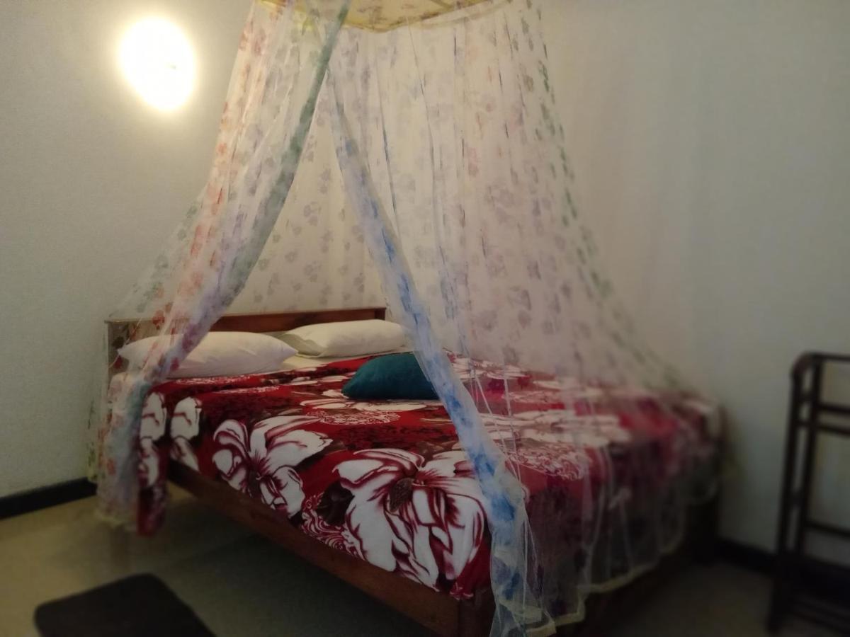 Lavendra Guset House Otel Nallathanniya Dış mekan fotoğraf